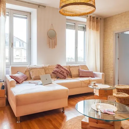 Appartement Nouveau - Faubourg National - En Face De La Gare