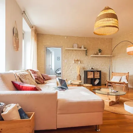 Nouveau - Faubourg National - En Face De La Gare Estrasburgo