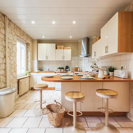 Appartement Nouveau - Faubourg National - En Face De La Gare Straatsburg