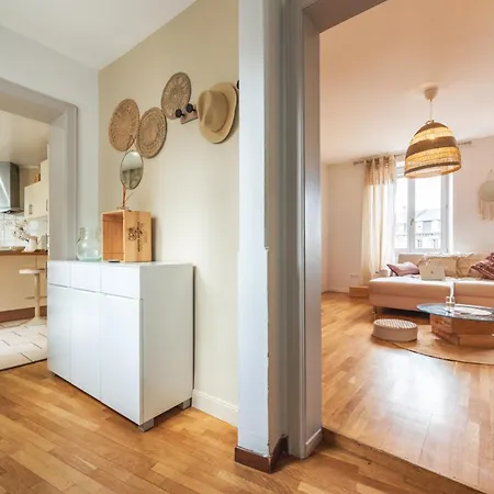 Nouveau - Faubourg National - En Face De La Gare