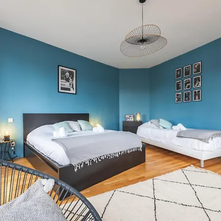 Nouveau - Faubourg National - En Face De La Gare